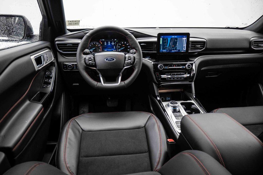 new 2024 Ford Explorer car, priced at $48,935