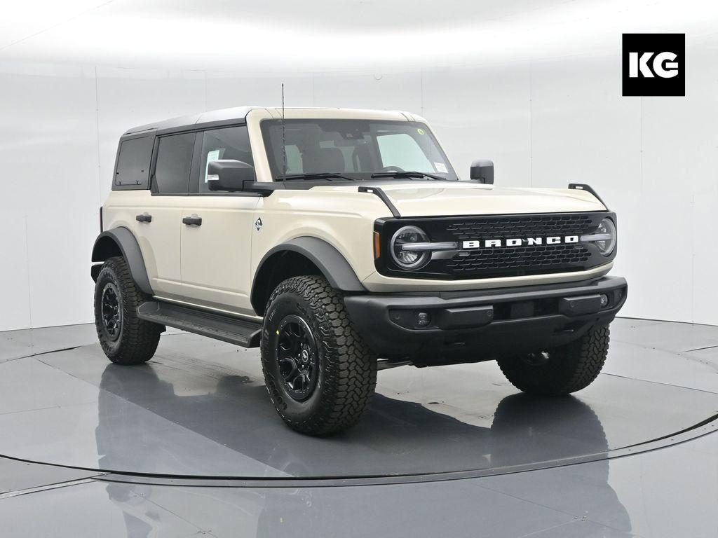 new 2025 Ford Bronco car, priced at $60,832