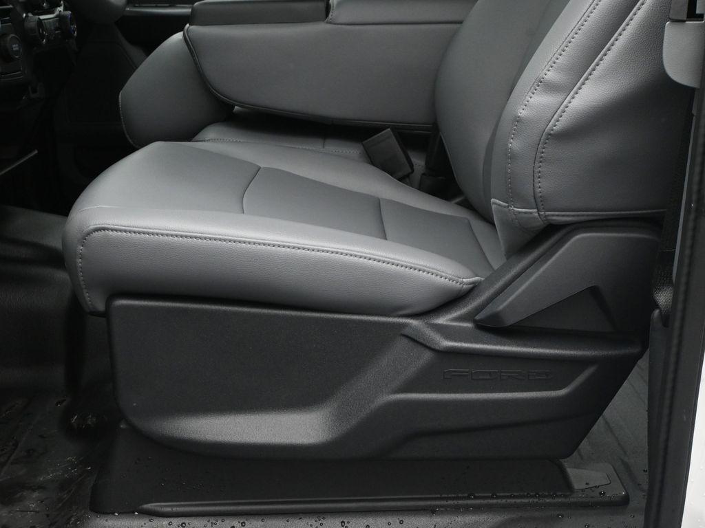 new 2025 Ford F-150 car, priced at $39,254