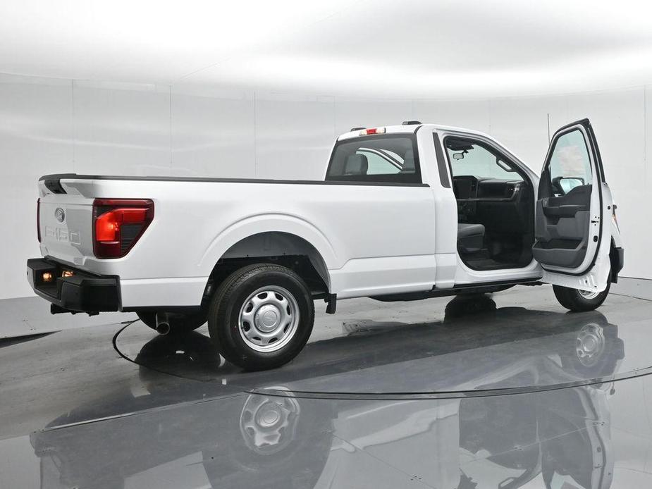 new 2024 Ford F-150 car, priced at $39,070