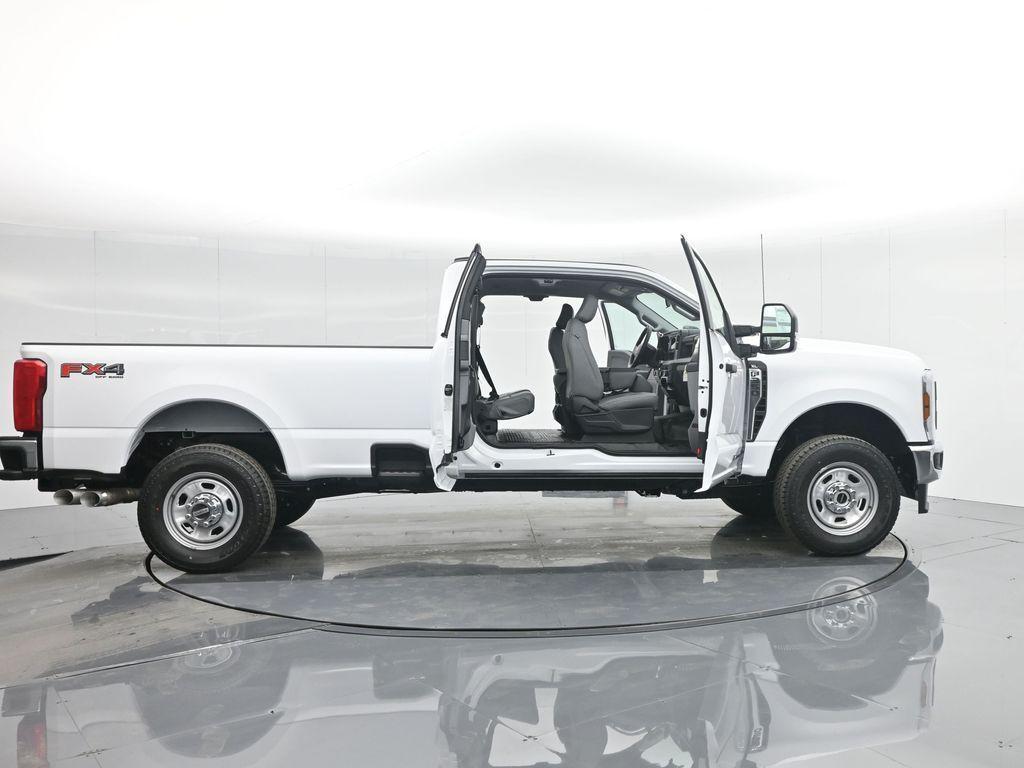 new 2024 Ford F-350 car, priced at $62,870