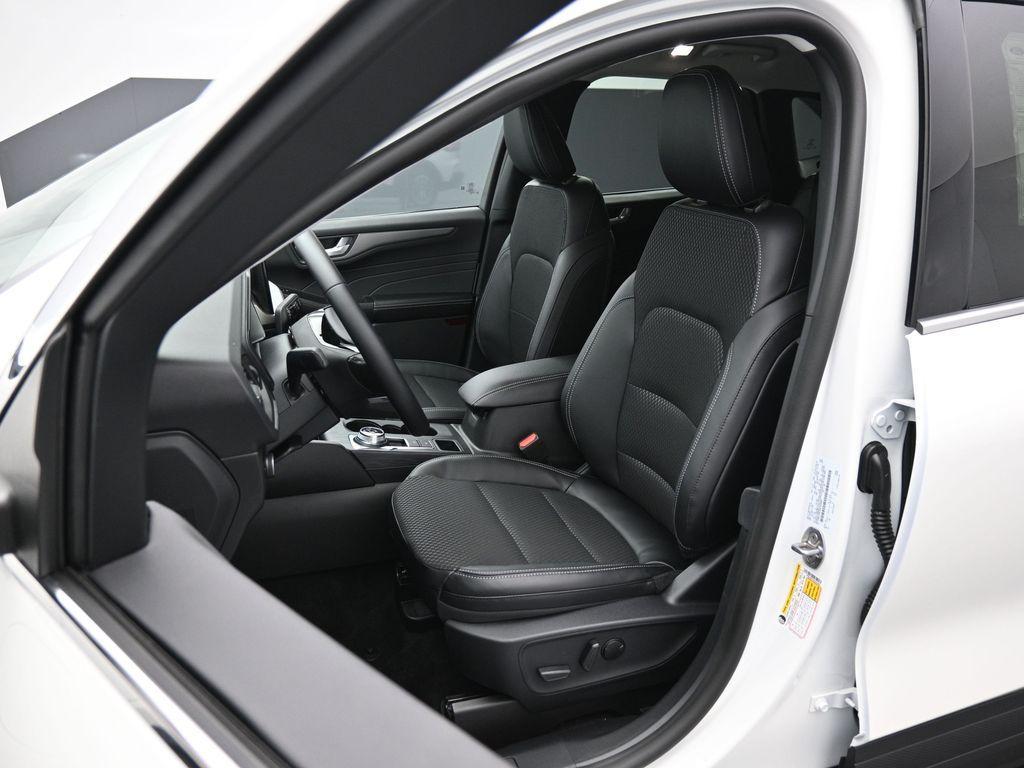 new 2025 Ford Escape PHEV car, priced at $34,267