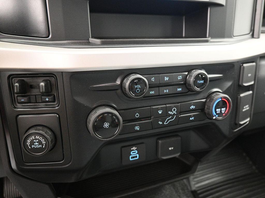new 2024 Ford F-350 car, priced at $59,318