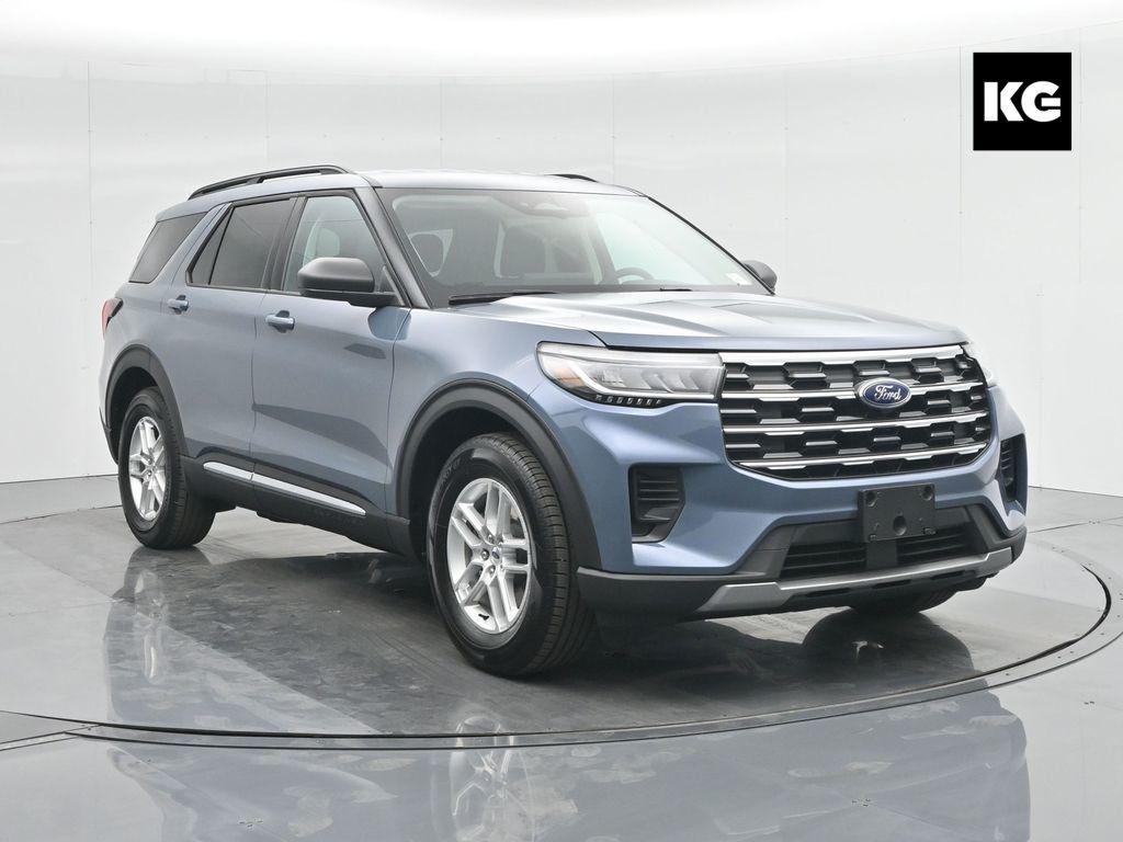 new 2025 Ford Explorer car, priced at $40,345