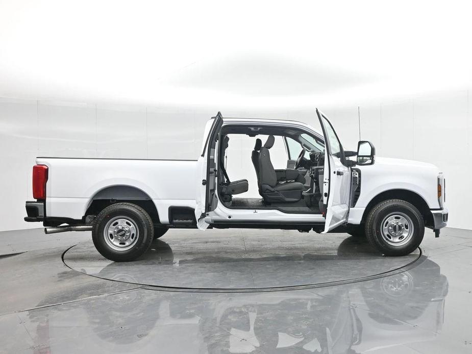 new 2024 Ford F-250 car, priced at $49,860