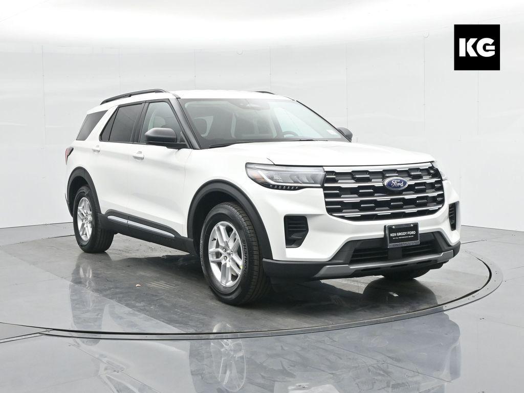 new 2025 Ford Explorer car, priced at $40,245