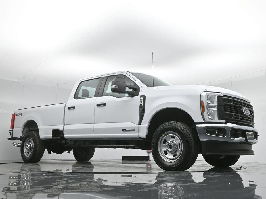 new 2024 Ford F-350 car, priced at $68,700