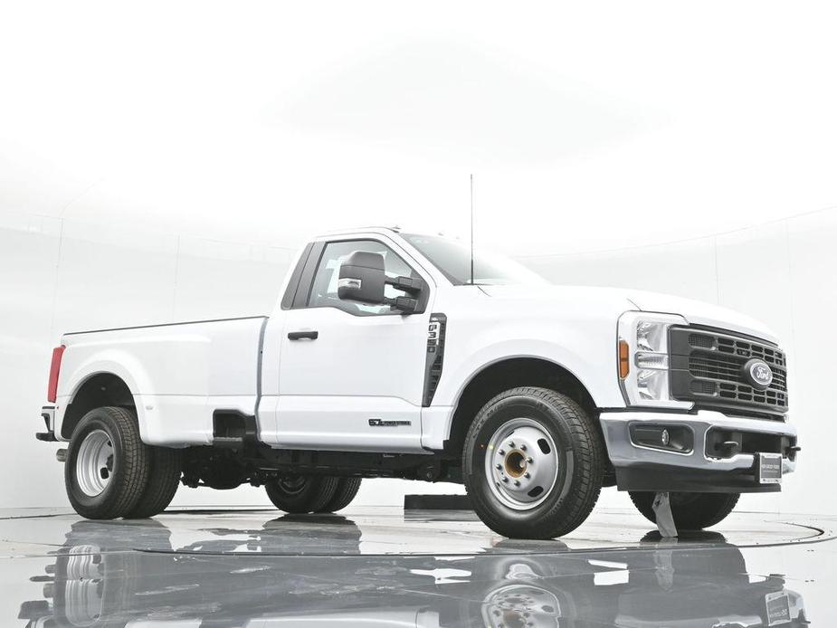 new 2024 Ford F-350 car, priced at $61,020