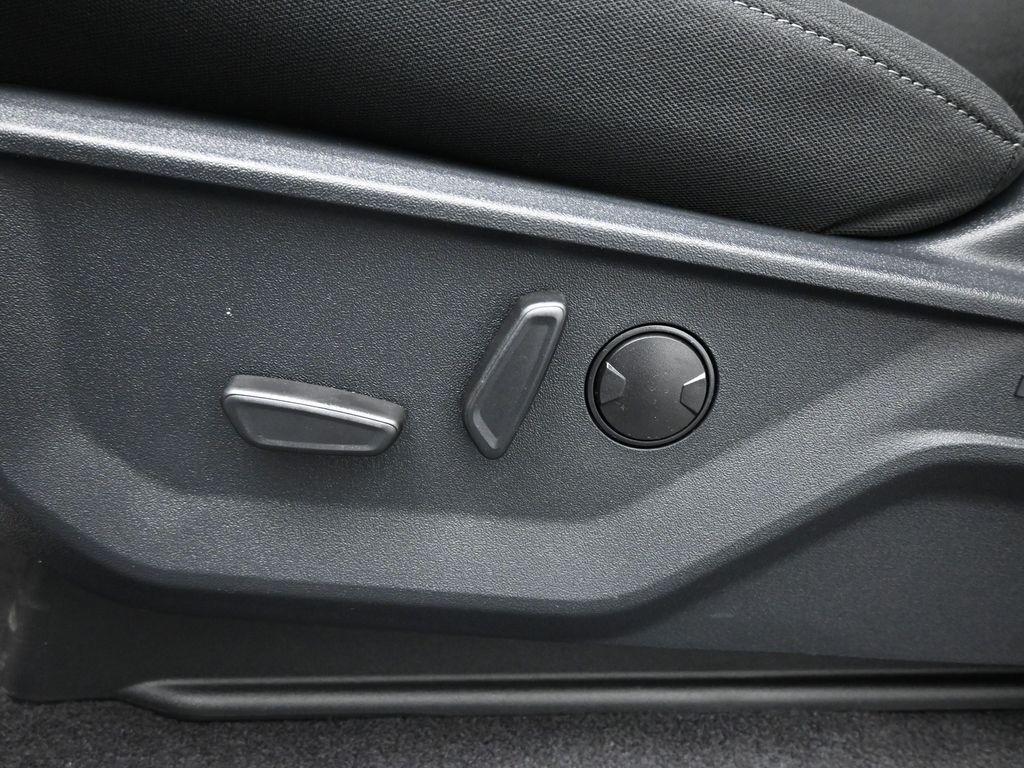 new 2025 Ford F-150 car, priced at $58,622