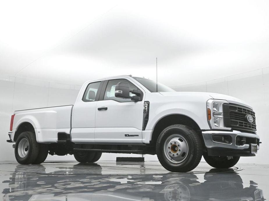 new 2024 Ford F-350 car, priced at $65,260