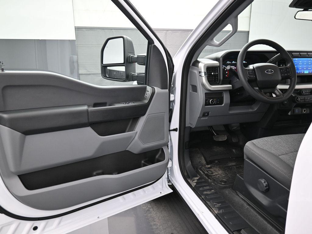 new 2024 Ford F-350 car, priced at $59,686