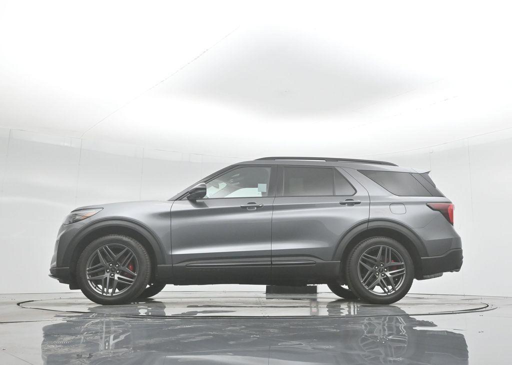 new 2025 Ford Explorer car, priced at $52,741