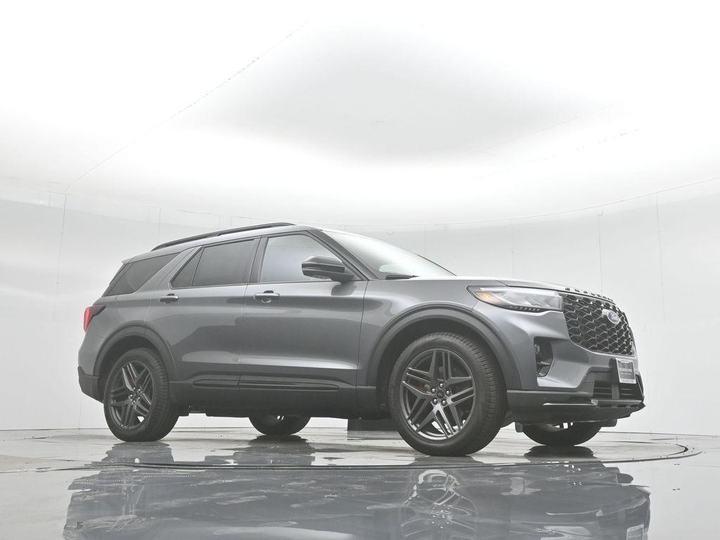new 2025 Ford Explorer car, priced at $52,741