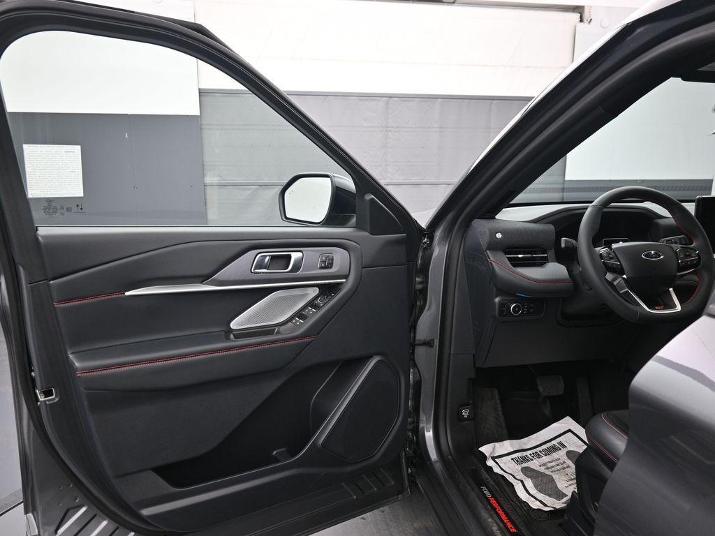 new 2025 Ford Explorer car, priced at $52,741