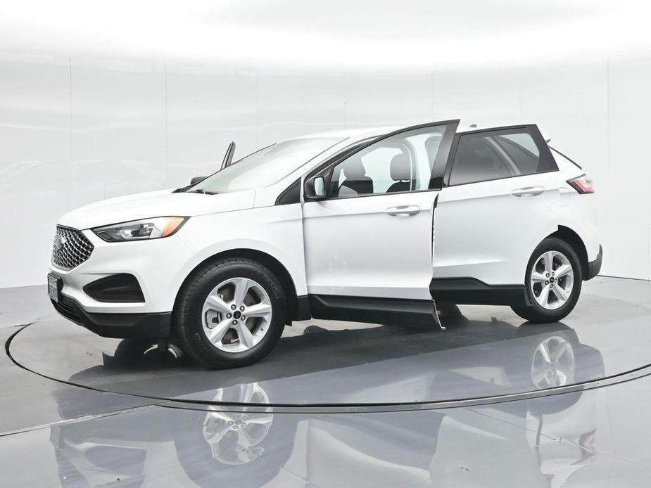 used 2024 Ford Edge car, priced at $27,900