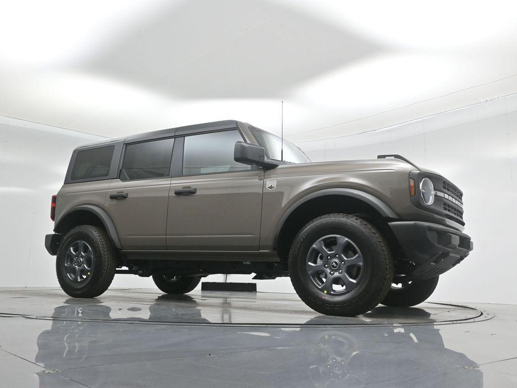new 2025 Ford Bronco car, priced at $46,655