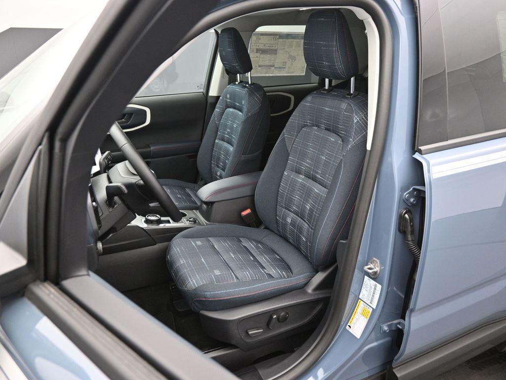 new 2025 Ford Bronco Sport car, priced at $36,578