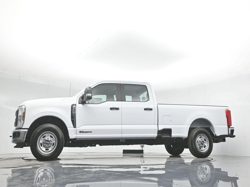 new 2024 Ford F-250 car, priced at $58,840