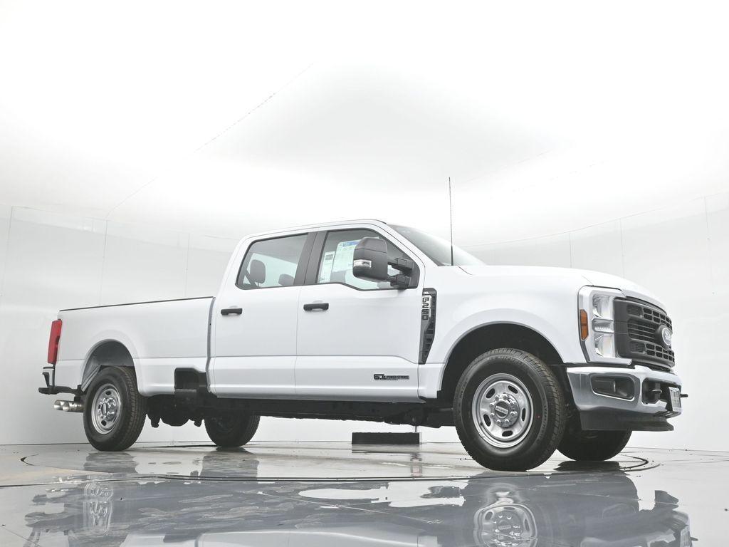 new 2024 Ford F-250 car, priced at $58,840