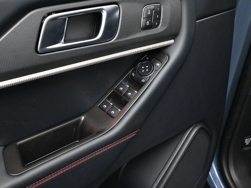 new 2025 Ford Explorer car, priced at $53,786