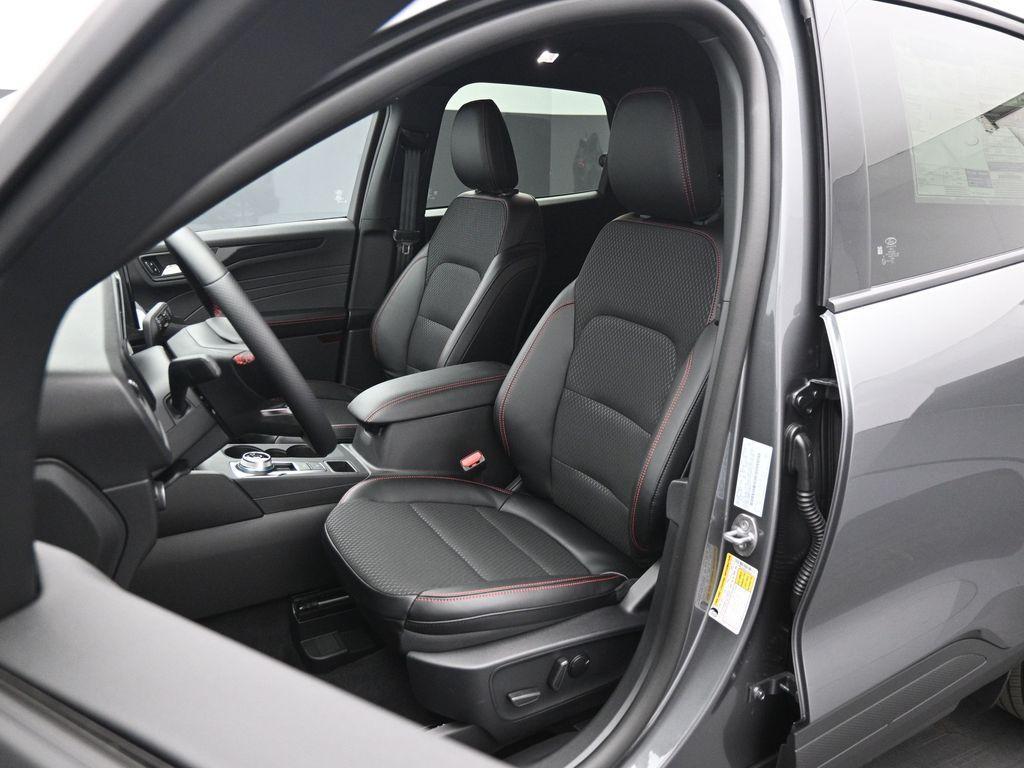 new 2025 Ford Escape car, priced at $30,325