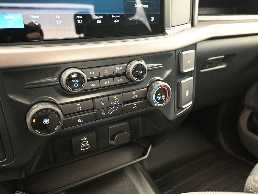 new 2025 Ford F-150 car, priced at $43,105