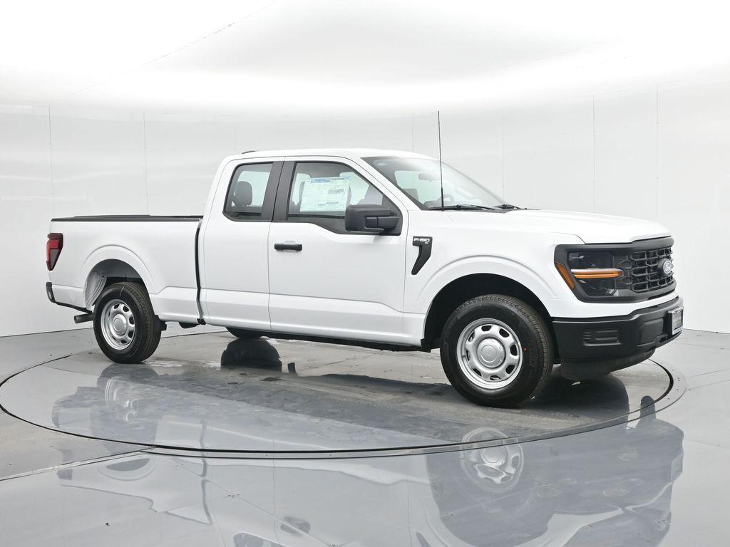 new 2025 Ford F-150 car, priced at $39,352