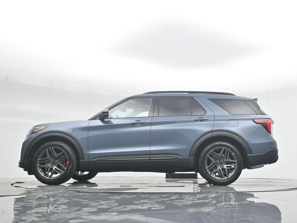 new 2025 Ford Explorer car, priced at $49,540