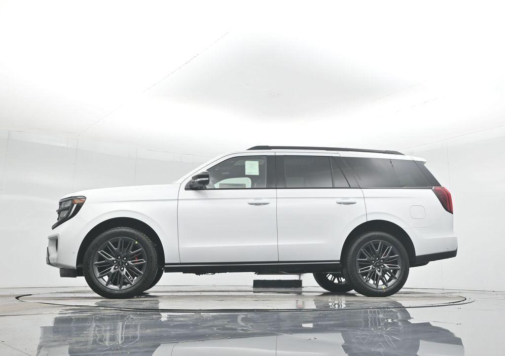 new 2025 Ford Expedition car, priced at $85,005