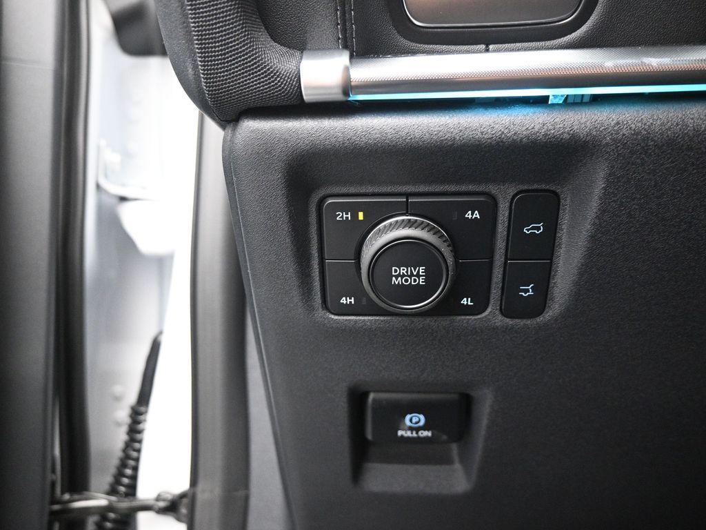 new 2025 Ford Expedition car, priced at $85,005