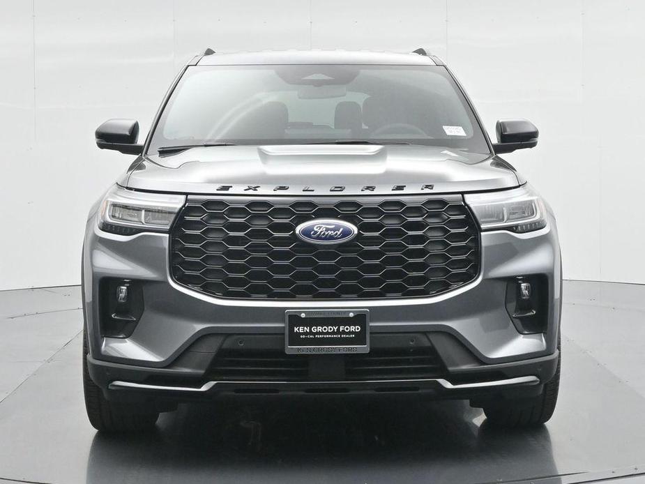 new 2025 Ford Explorer car