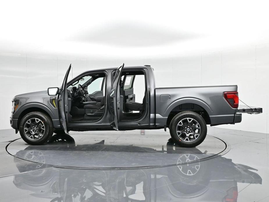 new 2024 Ford F-150 car, priced at $52,105