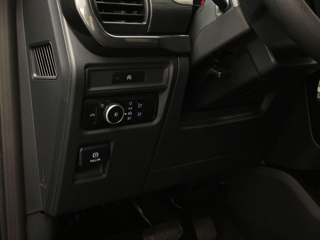 new 2025 Ford F-150 car, priced at $44,495