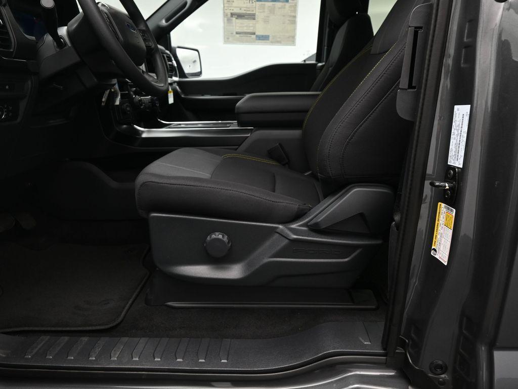 new 2025 Ford F-150 car, priced at $44,495
