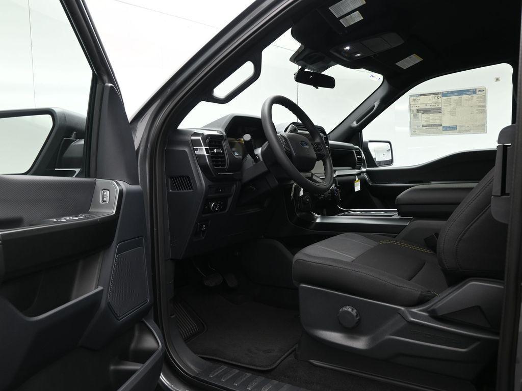 new 2025 Ford F-150 car, priced at $44,495