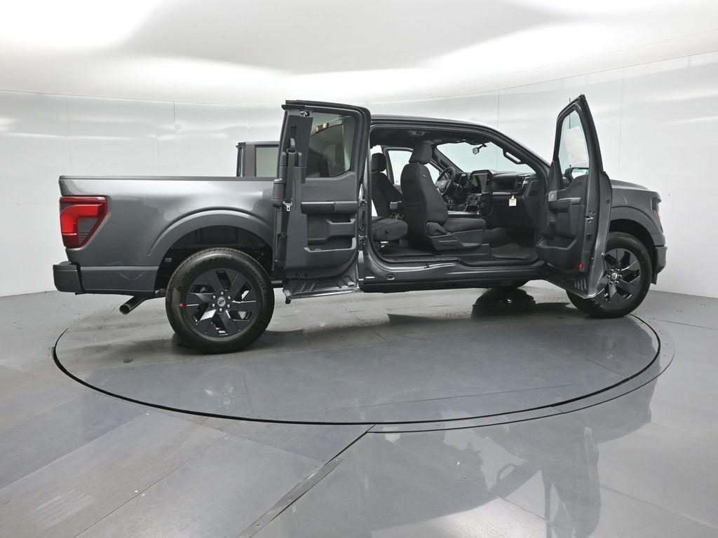 new 2025 Ford F-150 car, priced at $44,495