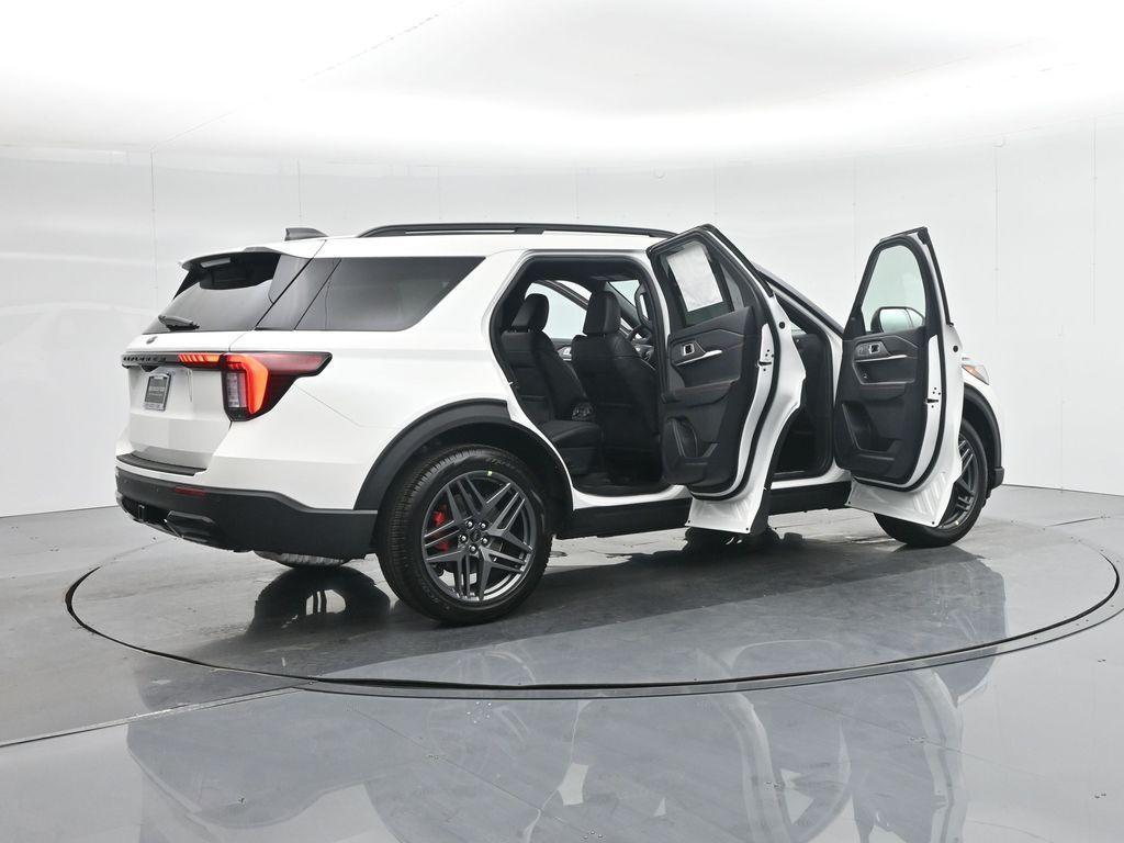 new 2025 Ford Explorer car, priced at $49,425