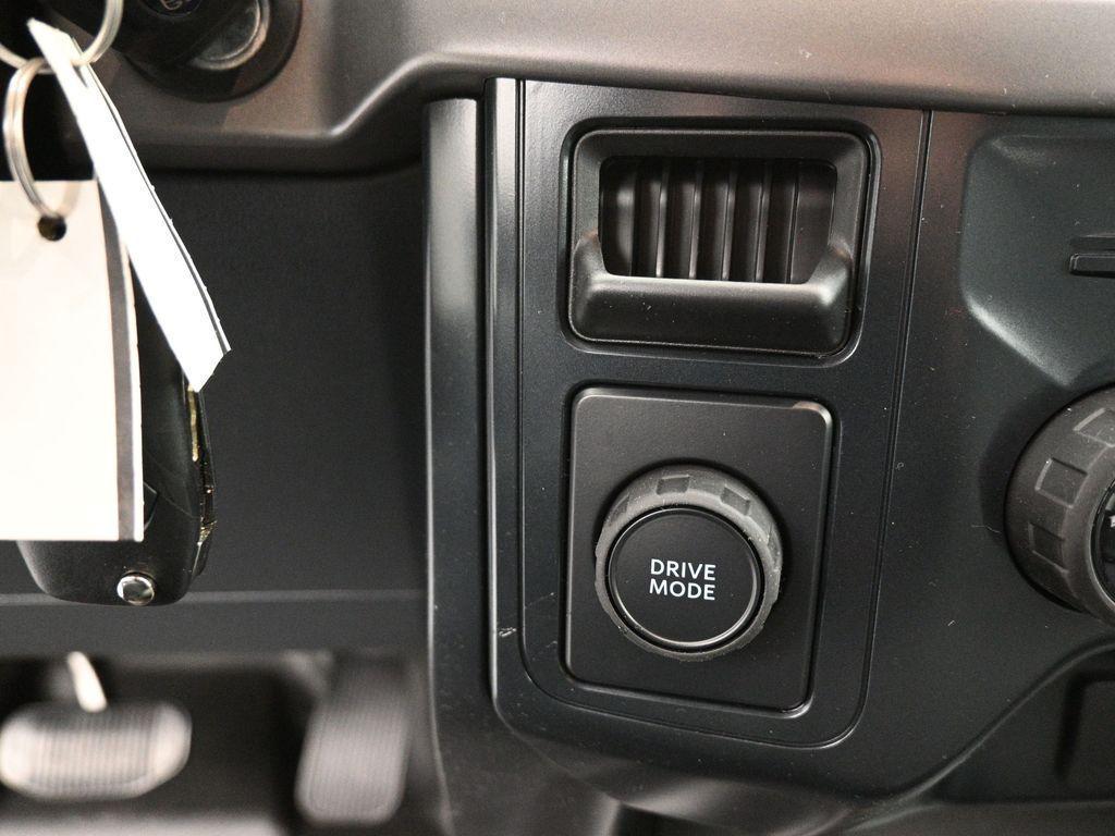 new 2025 Ford F-150 car, priced at $42,421