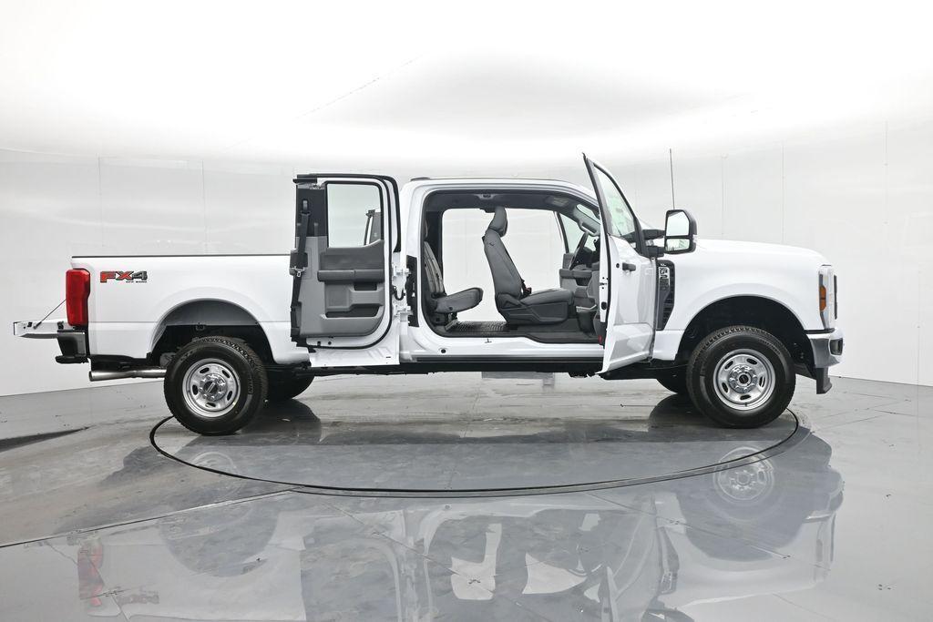 new 2025 Ford F-250 car, priced at $54,375