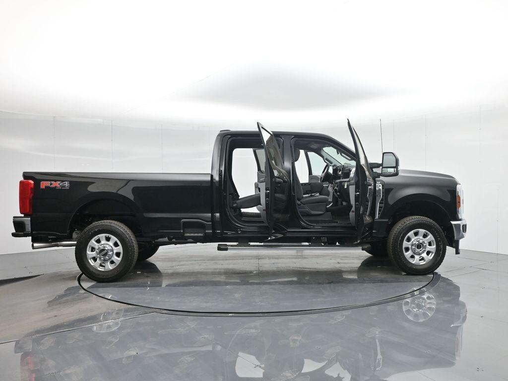 new 2024 Ford F-350 car, priced at $78,370