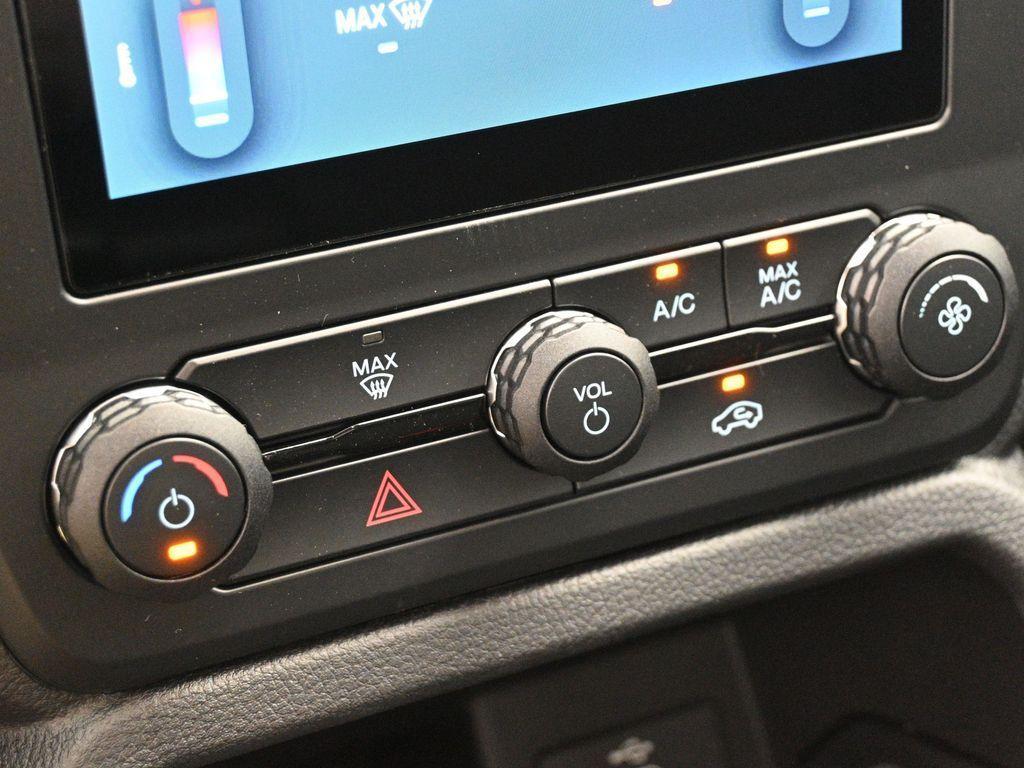 new 2025 Ford Ranger car, priced at $33,580
