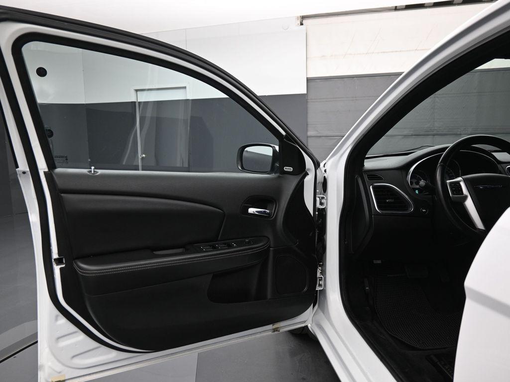 used 2014 Chrysler 200 car, priced at $9,900