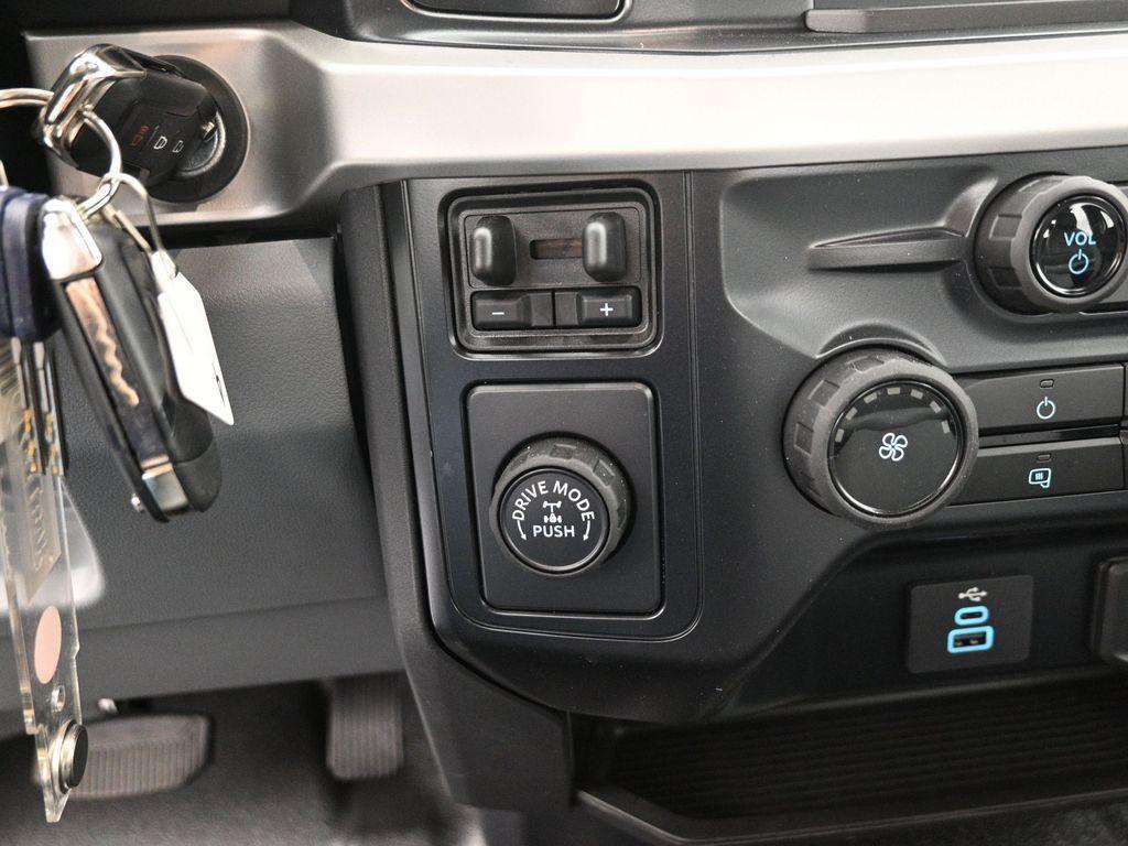 new 2024 Ford F-250 car, priced at $66,365