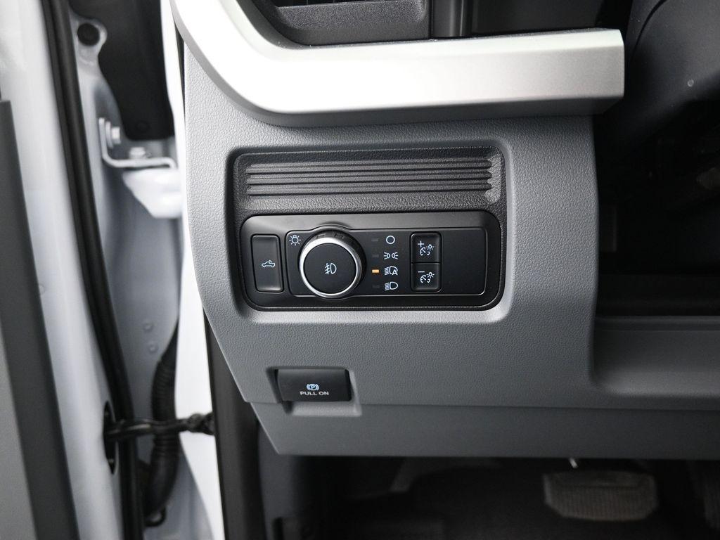 new 2024 Ford F-250 car, priced at $66,365