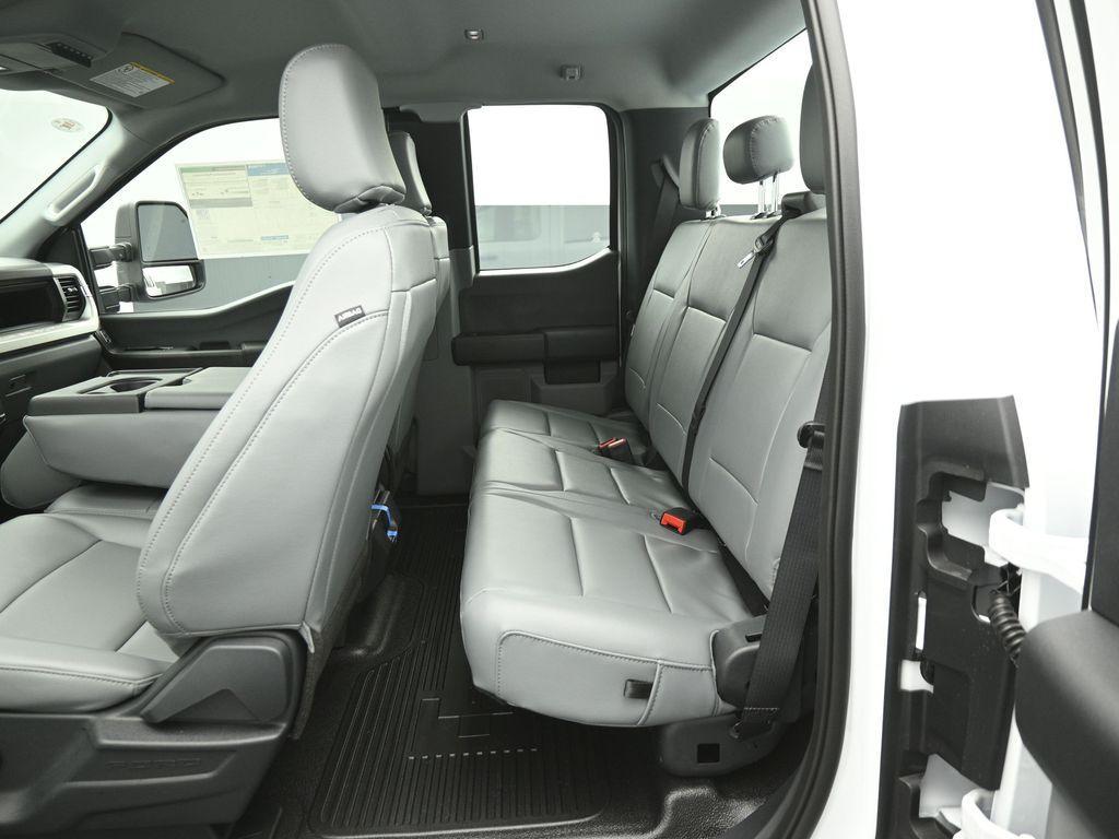 new 2024 Ford F-250 car, priced at $62,899