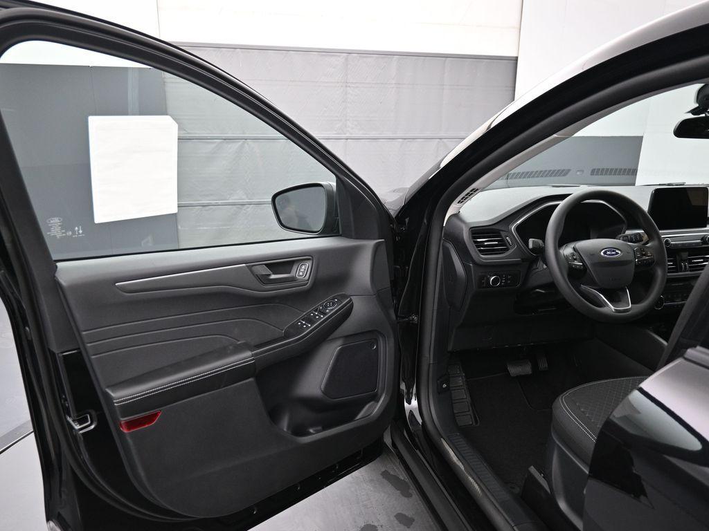 new 2025 Ford Escape car, priced at $28,140
