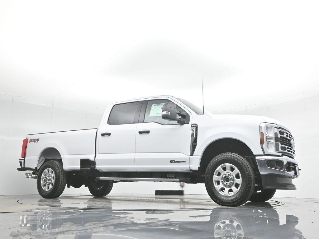 new 2024 Ford F-350 car, priced at $71,300