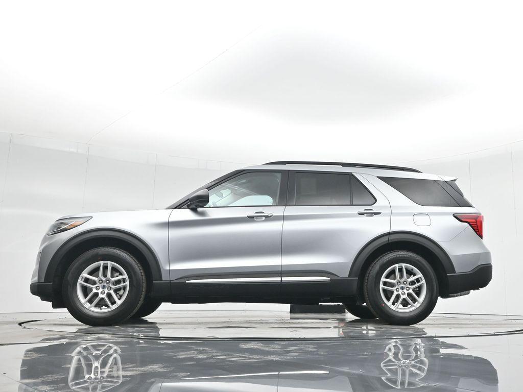 new 2025 Ford Explorer car, priced at $41,450