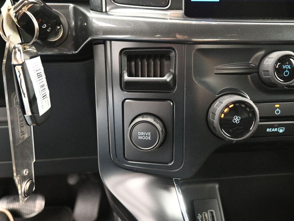 new 2025 Ford F-150 car, priced at $39,707
