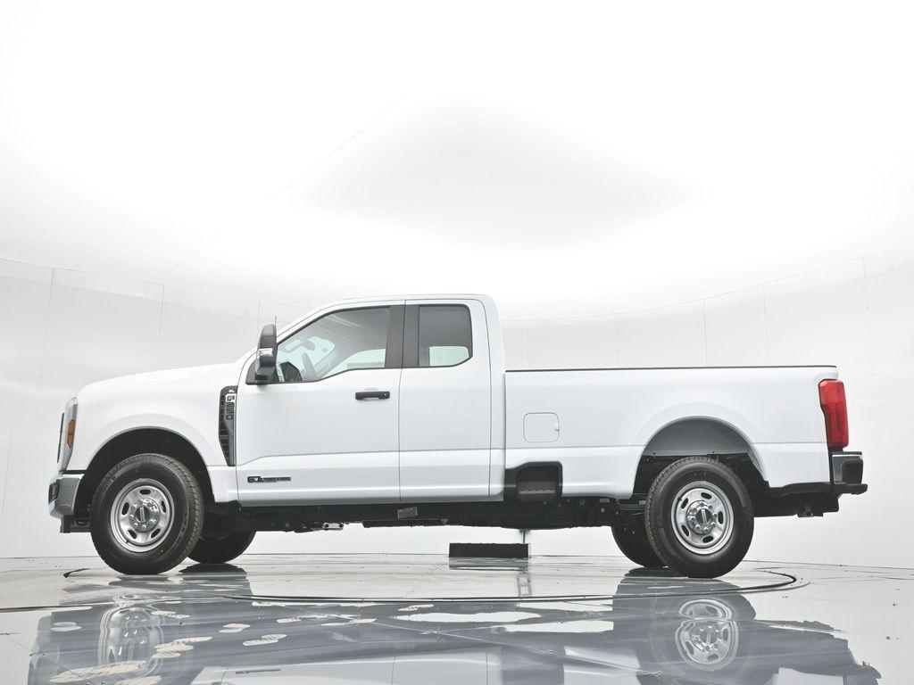 new 2024 Ford F-250 car, priced at $61,515